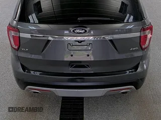 2017 Ford Explorer XLT z VIN 1FM5K8D89HGD08040, wystawiony jako IAAI lot #42516623 z przebiegiem 50 937 mil mil oraz . Historia ofert i sprzedaży dostępna na DreamBid. Obrazek 18.