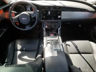 2017 Jaguar XF 35t Premium with VIN SAJBD4BVXHCY30154, listed as a Copart auction lot 53490035 with 95,207 mi miles and Clean Title. Bid and sale history available at carsss.com. Image 8.