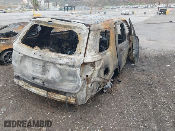 2019 Ford Explorer XLT z VIN 1FM5K7D82KGA09524, wystawiony jako IAAI lot #42397174 z przebiegiem Nie podano mil oraz . Historia ofert i sprzedaży dostępna na DreamBid. Obrazek 4.