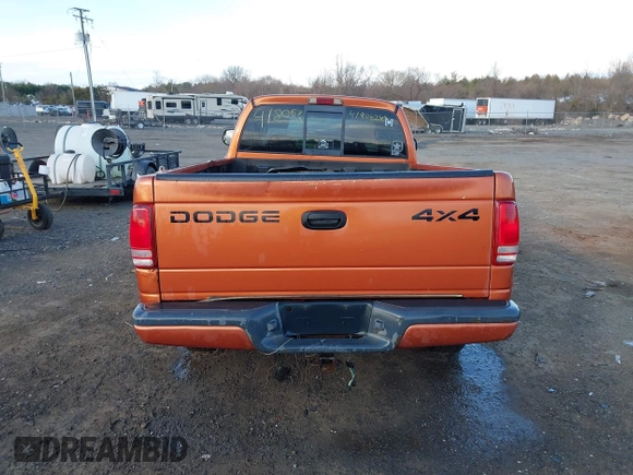 2000 Dodge Dakota SLT with VIN 1B7GG22XXYS610262, listed as a IAAI auction lot 41806744 with 243,650 mi miles and . Bid and sale history available at carsss.com. Image 16.
