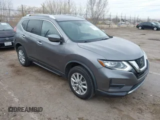 2020 Nissan Rogue S z VIN KNMAT2MV4LP504723, wystawiony jako IAAI lot #41521886 z przebiegiem 112 763 mil mil oraz . Historia ofert i sprzedaży dostępna na DreamBid. Obrazek 1.