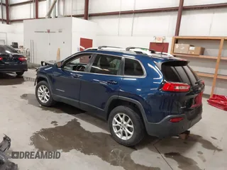 2018 Jeep Cherokee Latitude Plus with VIN 1C4PJMLB0JD612922, listed as a IAAI auction lot 42581594 with 137,793 mi miles and . Bid and sale history available at DreamBid. Image 3.