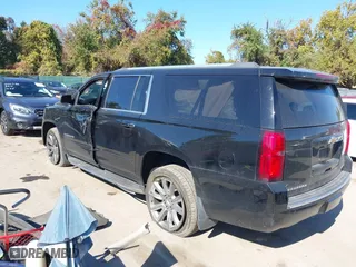 2017 Chevrolet Suburban Premier with VIN 1GNSKJKC7HR281583, listed as a IAAI auction lot 40680315 with 69,192 mi miles. Bid and sale history available at carsss.com. Image 3.