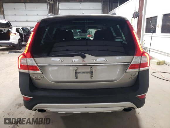 2014 Volvo XC70 T6 with VIN YV4902BZ8E1184116, listed as a Copart auction lot 58817004 with 97,967 mi miles and Salvage Title. Bid and sale history available at DreamBid. Image 6.