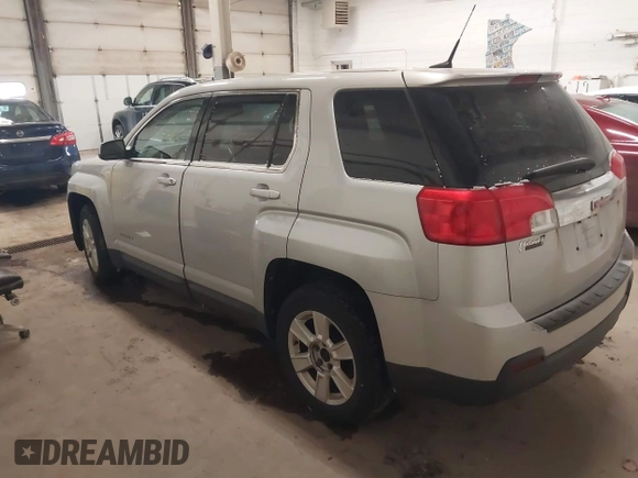 2010 GMC Terrain SLE-1 with VIN 2CTFLCEW3A6235389, listed as a IAAI auction lot 41566867 with 111,974 mi miles. Bid and sale history available at carsss.com. Image 3.