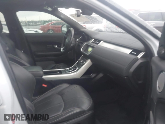 2017 Land Rover Range Rover Evoque HSE with VIN SALVR2BGXHH256685, listed as a IAAI auction lot 41192729 with 109,932 mi miles. Bid and sale history available at carsss.com. Image 5.