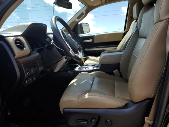 2018 Toyota Tundra SR5 z VIN 5TFHW5F17JX690045, wystawiony jako Copart lot #58222455 z przebiegiem 29 988 mil mil oraz Szkoda całkowita • Salvage title. Historia ofert i sprzedaży dostępna na DreamBid. Obrazek 7.