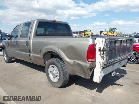 2003 Ford Super Duty F-250 XL with VIN 1FTNW20L53ED10663, listed as a IAAI auction lot 42014993 with 384,089 mi miles. Bid and sale history available at carsss.com. Image 3.