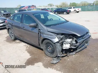 2012 Ford Focus SE с VIN 1FAHP3F20CL456565, выставлен на аукционе IAAI как лот 42045389 с пробегом 164 323 миль миль и . История ставок и продаж доступна на DreamBid. Изображение 1.