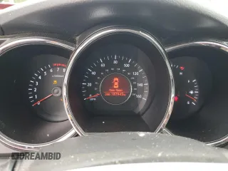 2011 Kia Optima LX z VIN KNAGM4A72B5116910, wystawiony jako Copart lot #55839845 z przebiegiem 187 943 mil mil oraz Szkoda całkowita • Salvage title. Historia ofert i sprzedaży dostępna na DreamBid. Obrazek 9.
