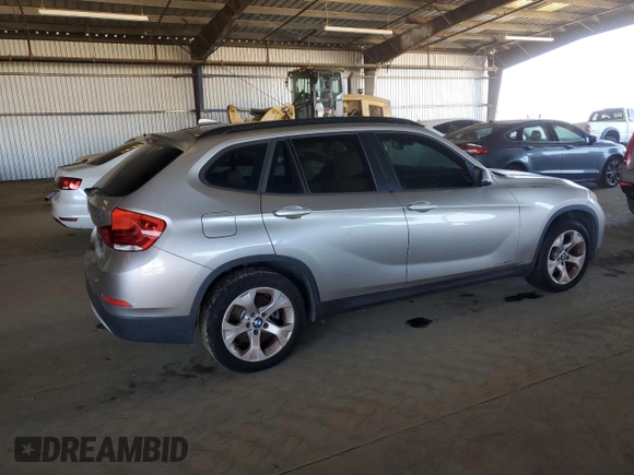 2013 BMW X1 28i with VIN WBAVM1C53DVW42208, listed as a Copart auction lot 47600085 with 230,984 mi miles and Clean Title. Bid and sale history available at carsss.com. Image 3.