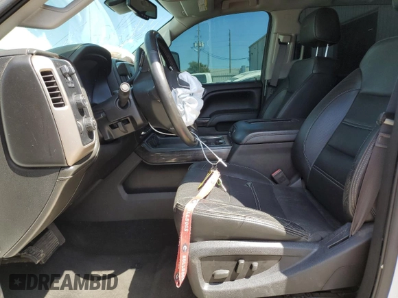 2016 GMC Sierra 2500HD Denali z VIN 1GT12UE84GF106026, wystawiony jako Copart lot #50755335 z przebiegiem 127 039 mil mil oraz Szkoda całkowita • Salvage title. Historia ofert i sprzedaży dostępna na DreamBid. Obrazek 7.