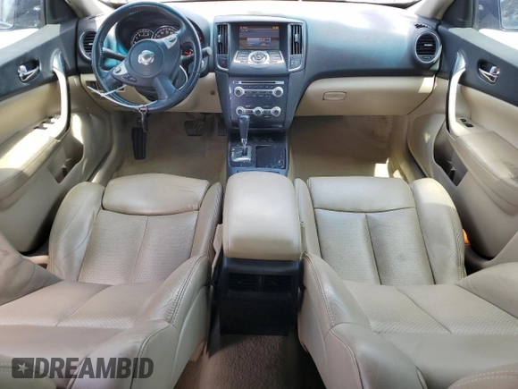 2014 Nissan Maxima SV z VIN 1N4AA5AP1EC439990, wystawiony jako Copart lot #53460495 z przebiegiem 145 277 mil mil oraz Szkoda całkowita • Salvage title. Historia ofert i sprzedaży dostępna na DreamBid. Obrazek 8.