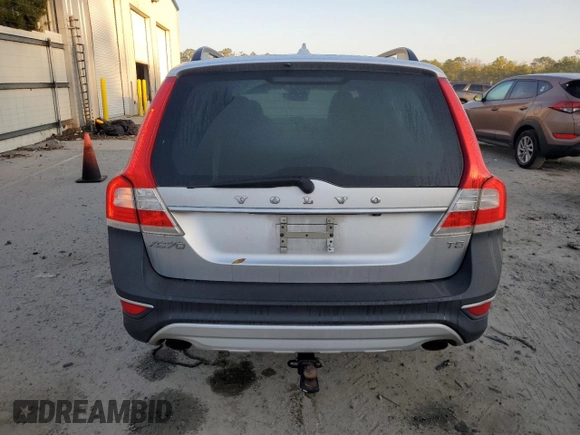 2015 Volvo XC70 T5 Drive-E Premier with VIN YV440MBK2F1230453, listed as a Copart auction lot 44231365 with 107,726 mi miles and Clean Title. Bid and sale history available at DreamBid. Image 6.