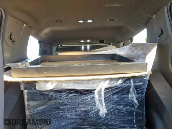 2021 Chevrolet Tahoe Commercial z VIN 1GNSCLED6MR286927, wystawiony jako Copart lot #49970565 z przebiegiem 99 471 mil mil oraz Szkoda całkowita • Salvage title. Historia ofert i sprzedaży dostępna na DreamBid. Obrazek 10.