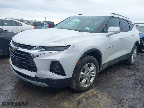 2022 Chevrolet Blazer LT with VIN 3GNKBHR40NS129421, listed as a IAAI auction lot 41724511 with 22,204 mi miles. Bid and sale history available at carsss.com. Image 2.