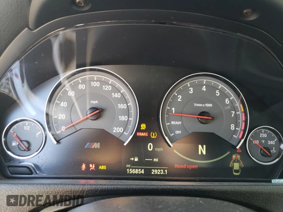 2015 BMW M4 with VIN WBS3R9C57FK331291, listed as a Copart auction lot 47927615 with 156,854 mi miles and Salvage Title. Bid and sale history available at carsss.com. Image 9.