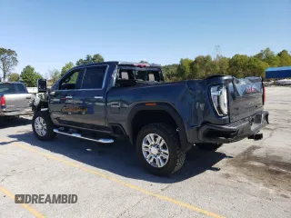 2020 GMC Sierra 3500HD Denali z VIN 1GT49WEY9LF262769, wystawiony jako Copart lot #74386594 z przebiegiem 34 178 mil mil oraz Szkody całkowita. Historia ofert i sprzedaży dostępna na DreamBid. Obrazek 2.