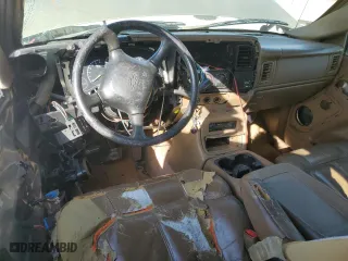 2000 Chevrolet Silverado 1500 LS with VIN 2GCEC19T8Y1274739, listed as a Copart auction lot 88665185 with 0 mi miles and Non Repairable. Bid and sale history available at carsss.com. Image 8.