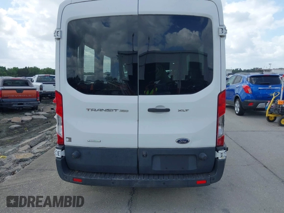 2015 Ford Transit XL z VIN 1FBZX2CG6FKB08485, wystawiony jako IAAI lot #42011667 z przebiegiem 229 118 mil mil oraz . Historia ofert i sprzedaży dostępna na DreamBid. Obrazek 16.
