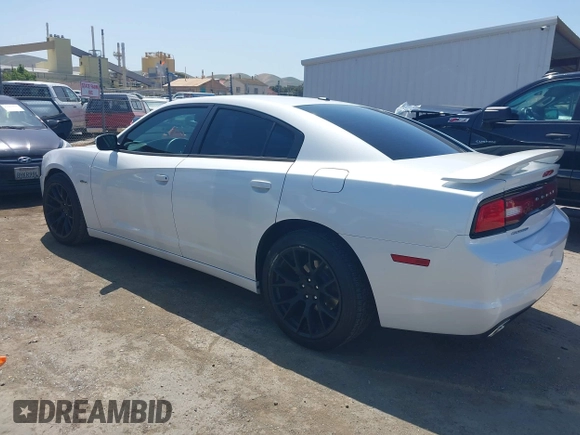 2014 Dodge Charger RT z VIN 2C3CDXCT1EH309189, wystawiony jako IAAI lot #42158197 z przebiegiem 92 074 mil mil oraz . Historia ofert i sprzedaży dostępna na DreamBid. Obrazek 3.
