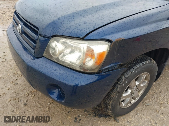 2005 Toyota Highlander z VIN JTEEP21A750076029, wystawiony jako IAAI lot #42327759 z przebiegiem 261 299 mil mil oraz . Historia ofert i sprzedaży dostępna na DreamBid. Obrazek 6.