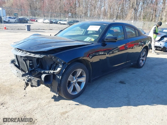 2016 Dodge Charger SXT with VIN 2C3CDXHG4GH196708, listed as a IAAI auction lot 41892104 with 142,765 mi miles. Bid and sale history available at carsss.com. Image 2.
