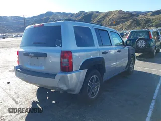 2009 Jeep Patriot Sport with VIN 1J4FT28A99D155530, listed as a IAAI auction lot 41753248 with 194,518 mi miles and . Bid and sale history available at DreamBid. Image 4.