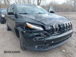 2017 Jeep Cherokee Latitude with VIN 1C4PJLCS5HW642779, listed as a IAAI auction lot 41898992 with 109,145 mi miles and . Bid and sale history available at carsss.com. Image 6.