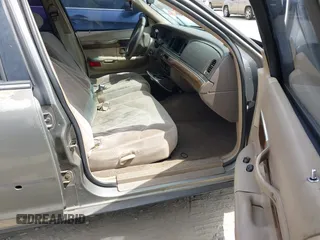 1999 Mercury Grand Marquis GS z VIN 2MEFM74W4XX631219, wystawiony jako IAAI lot #42096304 z przebiegiem 267 738 mil mil oraz . Historia ofert i sprzedaży dostępna na DreamBid. Obrazek 5.