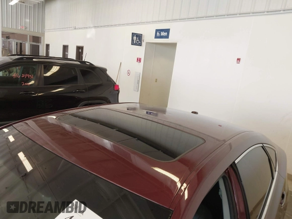 2015 Toyota Avalon Limited with VIN 4T1BK1EB8FU187603, listed as a IAAI auction lot 41633899 with 94,825 mi miles and . Bid and sale history available at DreamBid. Image 20.
