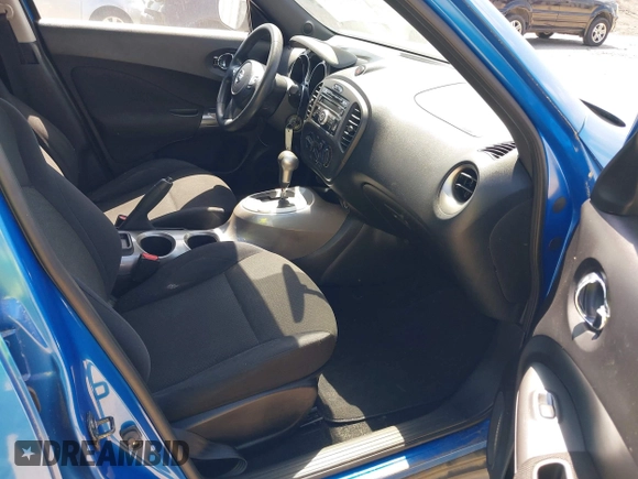 2011 Nissan Juke SL with VIN JN8AF5MV6BT015680, listed as a IAAI auction lot 42059259 with 105,704 mi miles. Bid and sale history available at carsss.com. Image 5.