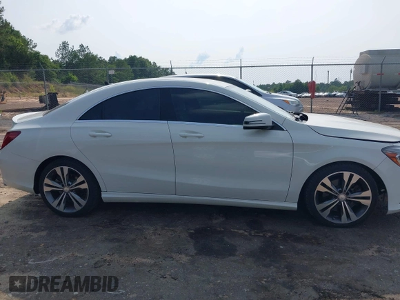 2014 Mercedes-Benz CLA 250 с VIN WDDSJ4EBXEN113882, выставлен на аукционе IAAI как лот 42426754 с пробегом 121 138 миль миль и . История ставок и продаж доступна на DreamBid. Изображение 13.