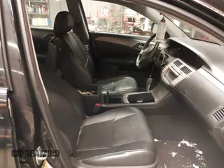 2008 Toyota Avalon XL with VIN 4T1BK36B98U286881, listed as a IAAI auction lot 41873012 with 176,054 mi miles. Bid and sale history available at carsss.com. Image 5.