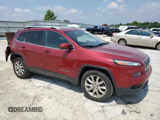2017 Jeep Cherokee Latitude with VIN 1C4PJLCB7HW613803, listed as a Copart auction lot 58072565 with 122,321 mi miles and Salvage title. Bid and sale history available at DreamBid. Image 4.