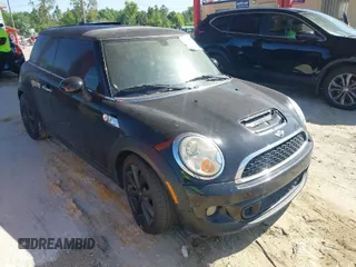2011 MINI Hardtop S with VIN WMWSV3C51BTY11050, listed as a IAAI auction lot 41981118 with Not Provided miles and . Bid and sale history available at DreamBid. Image 1.