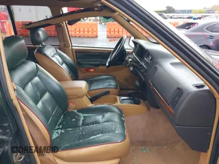 1996 Jeep Grand Cherokee Limited with VIN 1J4GZ78S0TC235692, listed as a IAAI auction lot 41945617 with Not provided miles and . Bid and sale history available at DreamBid. Image 5.