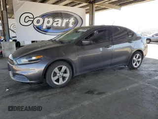 2016 Dodge Dart SXT z VIN 1C3CDFBB2GD515253, wystawiony jako Copart lot #61789365 z przebiegiem 137 685 mil mil oraz Czysty tytuł • Clean title. Historia ofert i sprzedaży dostępna na DreamBid. Obrazek 1.