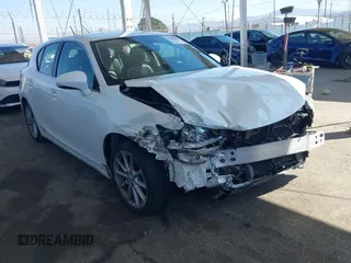 2013 Lexus CT 200h z VIN JTHKD5BH7D2170281, wystawiony jako IAAI lot #41986667 z przebiegiem 166 242 mil mil oraz . Historia ofert i sprzedaży dostępna na DreamBid. Obrazek 1.