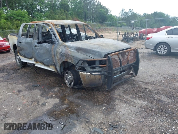 2011 Ram 2500 SLT z VIN 3D7TT2CT7BG552587, wystawiony jako IAAI lot #42123214 z przebiegiem Nie podano mil oraz . Historia ofert i sprzedaży dostępna na DreamBid. Obrazek 1.