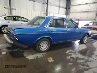 1983 Mercedes-Benz 300 with VIN WDBAB33A6DB034893, listed as a Copart auction lot 49307094 with 111,561 mi miles and Non Repairable. Bid and sale history available at carsss.com. Image 3.