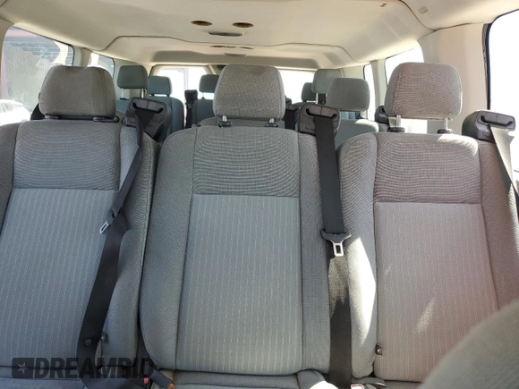 2015 Ford Transit XL z VIN 1FBZX2ZM3FKA96776, wystawiony jako Copart lot #49950325 z przebiegiem 104 487 mil mil oraz Tytuł czysty. Historia ofert i sprzedaży dostępna na DreamBid. Obrazek 10.