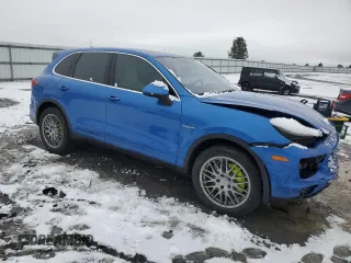 2017 Porsche Cayenne S E-Hybrid with VIN WP1AE2A2XHLA74262, listed as a Copart auction lot 41544075 with 29,837 mi miles and Salvage title. Bid and sale history available at DreamBid. Image 4.