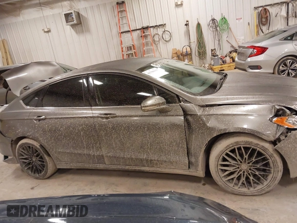 2014 Ford Fusion SE with VIN 1FA6P0HD9E5355536, listed as a IAAI auction lot 41706159 with 201,941 mi miles. Bid and sale history available at carsss.com. Image 13.