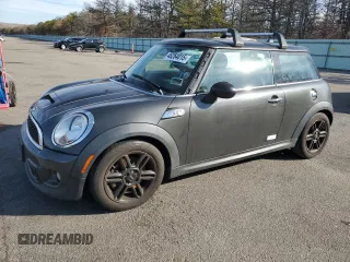 2012 MINI Hardtop S with VIN WMWSV3C57CTY19588, listed as a Copart auction lot 48264015 with 93,834 mi miles and Clean Title. Bid and sale history available at DreamBid. Image 1.