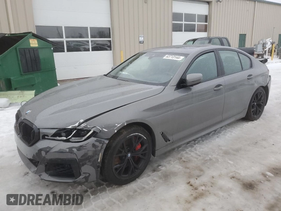 2021 BMW 5 Series M550i xDrive z VIN WBA13BK05MCF97316, wystawiony jako Copart lot #63713144 z przebiegiem Nie podano mil oraz Szkoda całkowita • Salvage title. Historia ofert i sprzedaży dostępna na DreamBid. Obrazek 1.