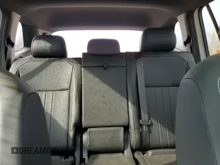 2023 Volkswagen Tiguan SE R-Line Black z VIN 3VVCB7AX0PM092196, wystawiony jako Copart lot #53115405 z przebiegiem 40 445 mil mil oraz Szkoda całkowita • Salvage title. Historia ofert i sprzedaży dostępna na DreamBid. Obrazek 10.