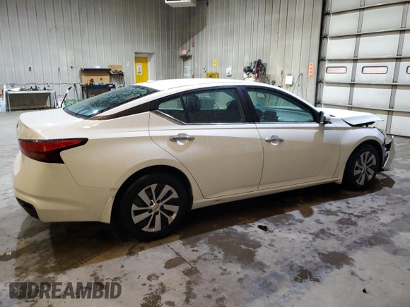 2019 Nissan Altima S with VIN 1N4BL4BV7KC156429, listed as a Copart auction lot 50074055 with 97,118 mi miles and Salvage Title. Bid and sale history available at DreamBid. Image 3.