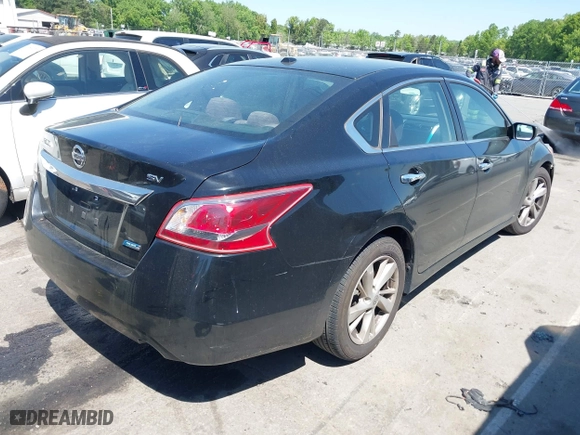 2013 Nissan Altima 2.5 SV with VIN 1N4AL3AP4DC183454, listed as a IAAI auction lot 42060944 with 126,896 mi miles. Bid and sale history available at carsss.com. Image 4.