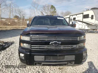 2016 Chevrolet Silverado 3500HD LTZ z VIN 1GC4K0C89GF175545, wystawiony jako Copart lot #42483435 z przebiegiem 151 074 mil mil oraz Szkoda całkowita • Salvage title. Historia ofert i sprzedaży dostępna na DreamBid. Obrazek 5.